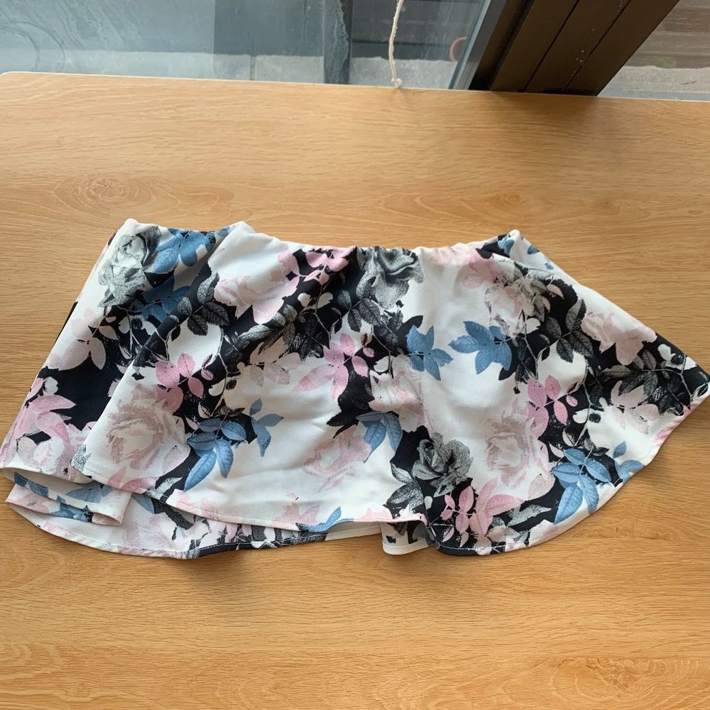 State of Being “Qualia” Strapless Crop Top Multi Floral Size M Women - Picture 3 of 6